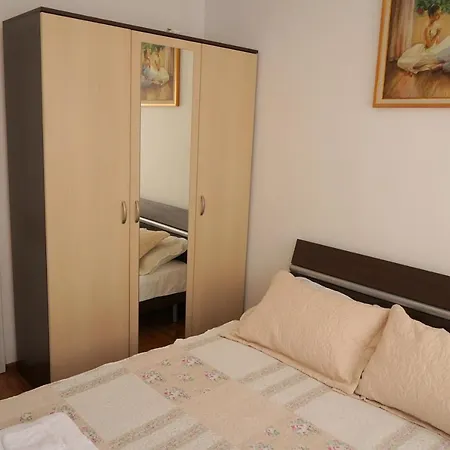 Shushi's 1 Bedroom Apartment Plovdiv